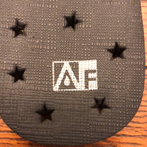 Flip Flops - Picture 4 of 5